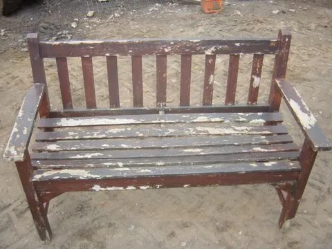 Cast iron garden bench before blasting